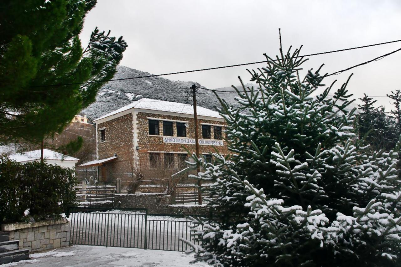 Chalet Coquelicot Kalavryta Exterior foto